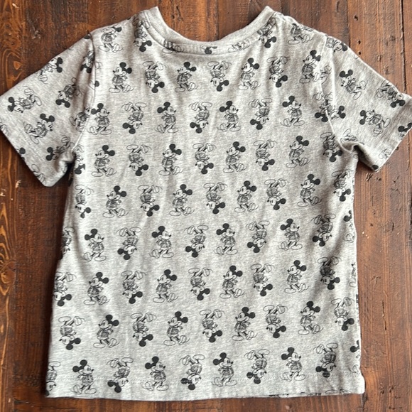 Baby Gap x Disney Boys 5T Mickey Mouse T Shirts (3) - Picture 13 of 13